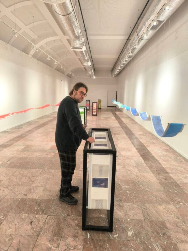 Изложба на Ѓорѓе Јовановиќ „Приказни од маргините“ Фотографија: Озбек Ајваз