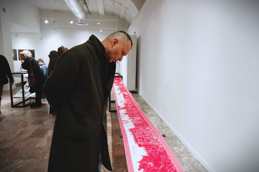 Изложба на Ѓорѓе Јовановиќ „Приказни од маргините“ Фотографија: Жарко Трајаноски