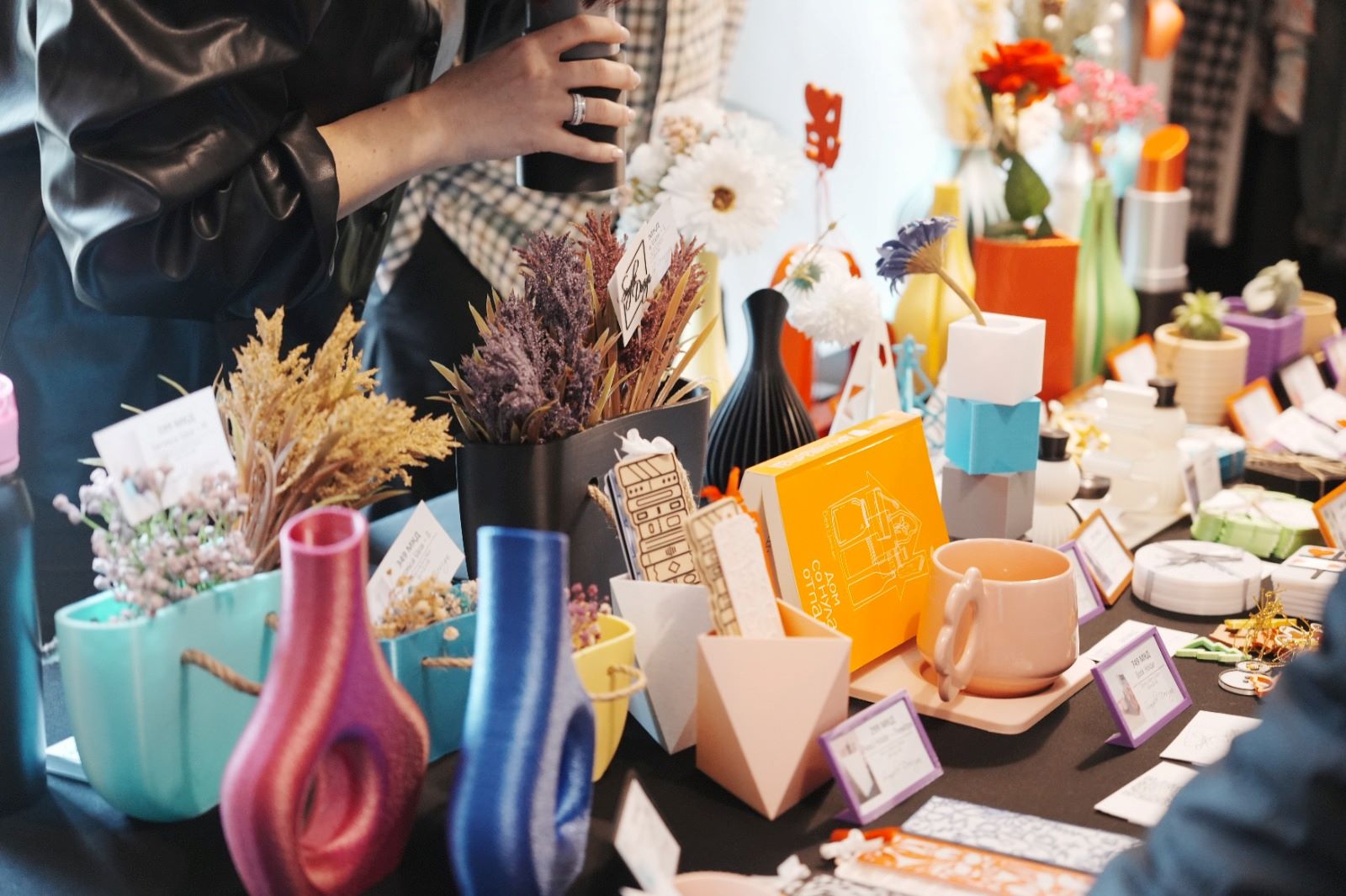 Украси oд биогразградливи материјали изработени со 3D технологија