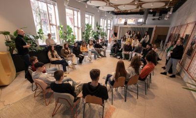 Дискусија -фотелја - млади Струга политички интегритет Фото Лука Плушкоски