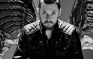 Уметникот Велимир Жерновски, со „Пиета“ во време на кризи на Венециското биенале